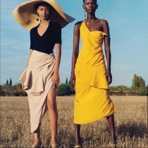 Jacquemus Off Shoulder Canvas Midi Yellow Dress